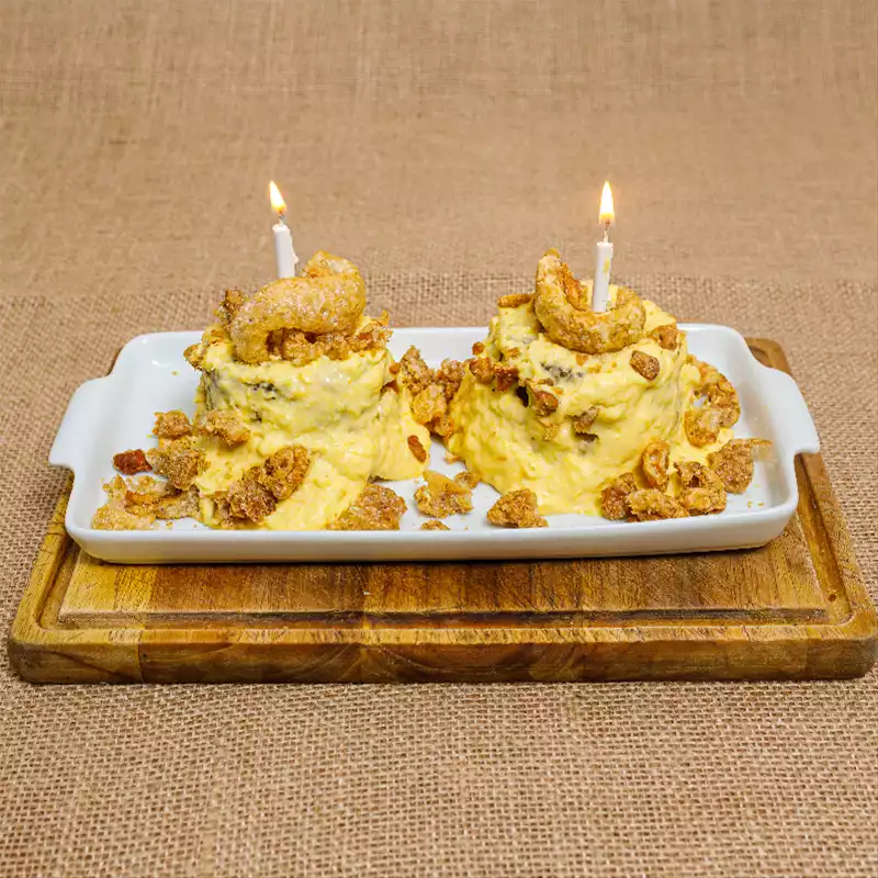 comida di buteco: bolo de madei